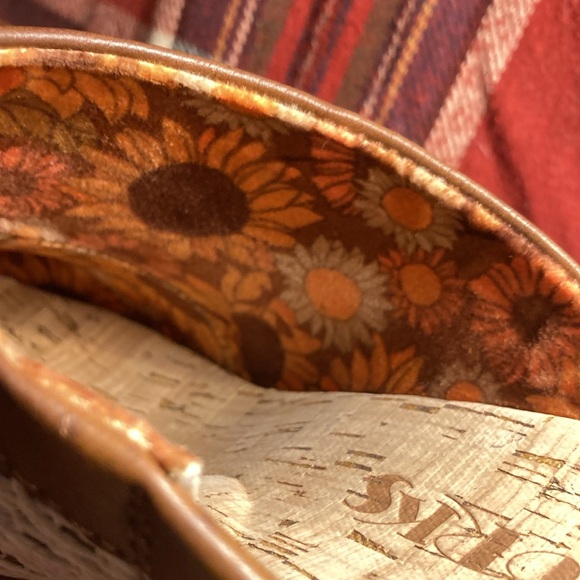 Korks Nora Clogs Size 9 M Crochet Floral Mules Boho 70s Faux Wood heel new - Picture 5 of 7